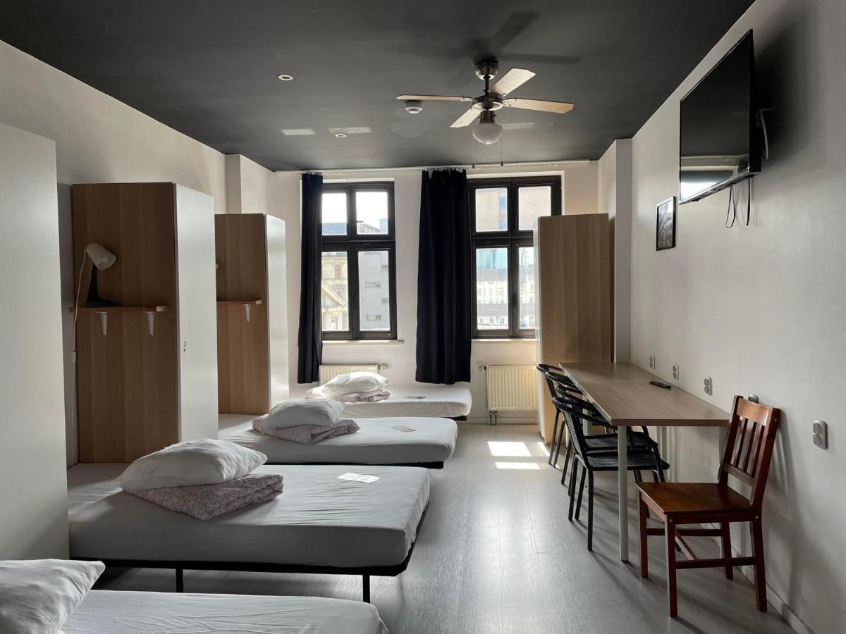 Hostel Kamienica Rynek 7 Katowice Exteriör bild