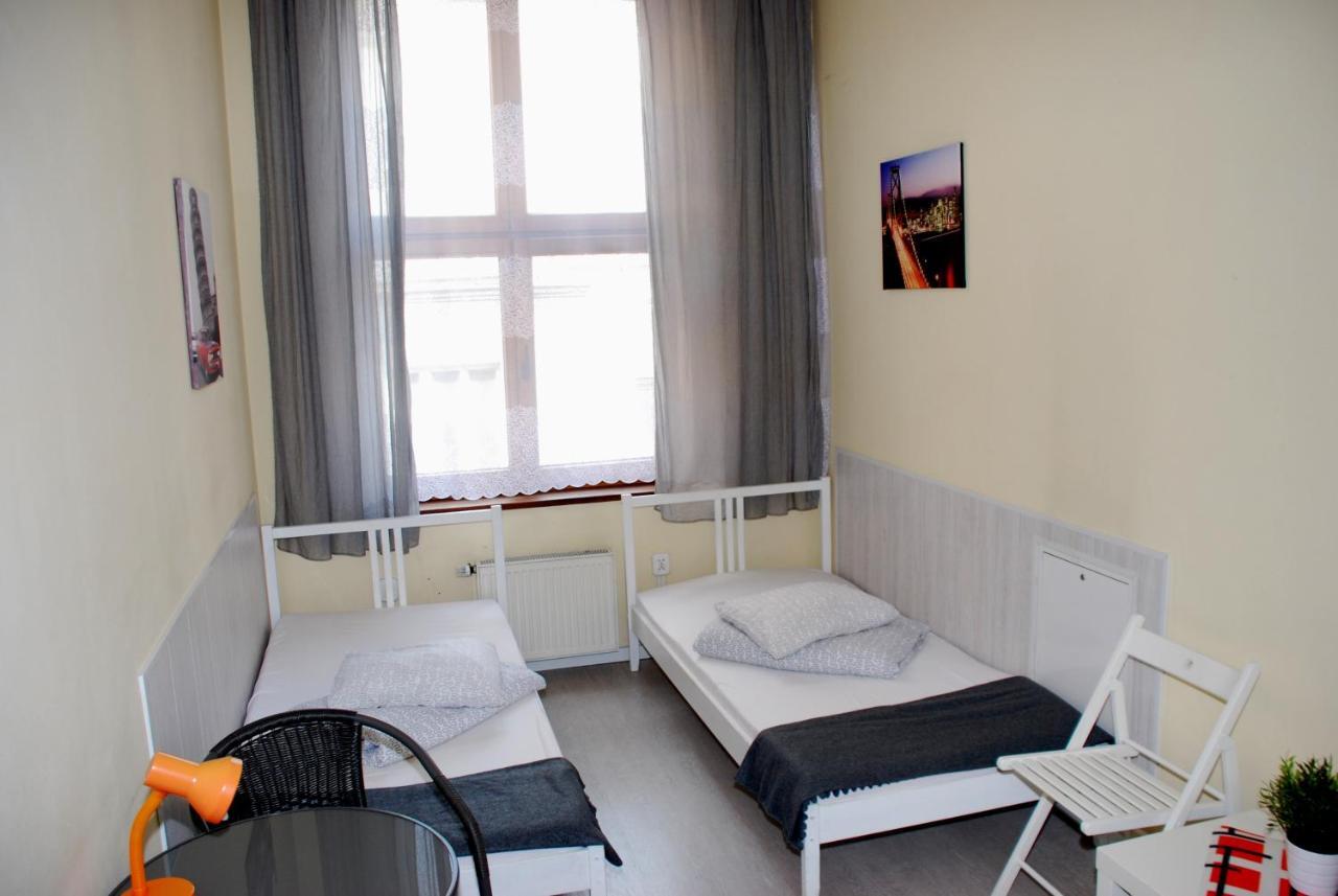 Hostel Kamienica Rynek 7 Katowice Exteriör bild